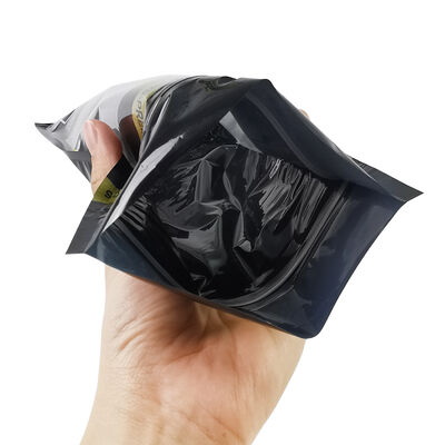 Medium Cigar Humidor Bags designed with Ziplock closure made from 009mm material providing storage solution to maintain cigar and freshness